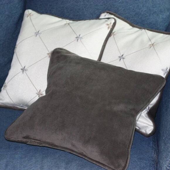 Pewter Velvet and Creamy Silk Shantung 3 Pillow Set 14 x 14 NEW - Picture 6 of 10